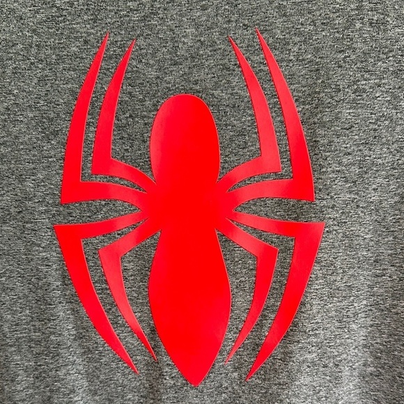 Under Armour X Marvel Gray HeatGear T-Shirt w/ Red Spider Logo Loose Fit YLG - Picture 3 of 8